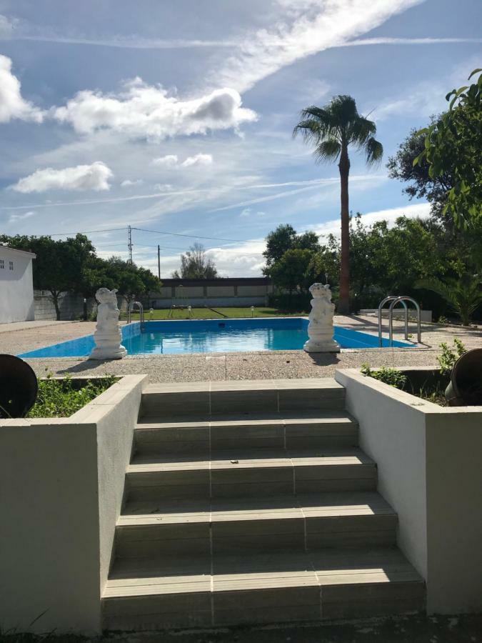 Villa Pilonga Dos Hermanas Extérieur photo